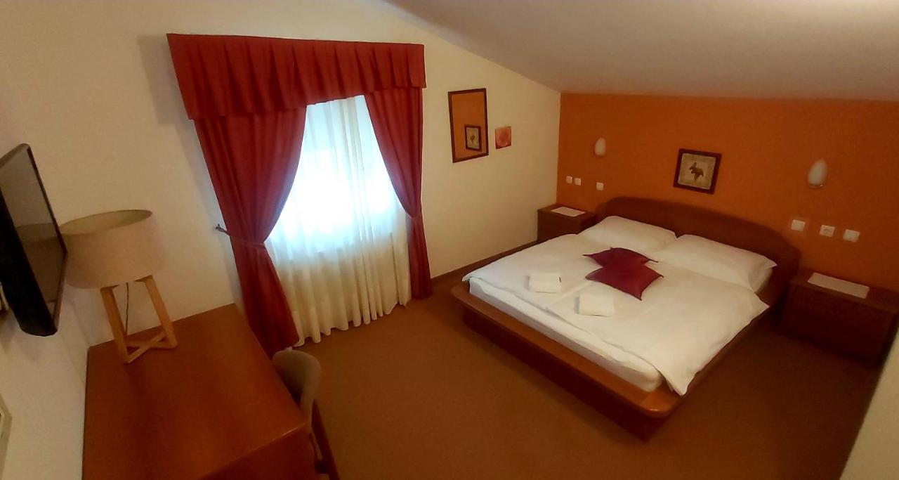 Hotel Gostisce Jazbec - Idrsko - Kobarid Exterior foto